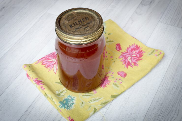 Love stock hate waste : a salt free baby friendly healthy vegan vegetable stock made from old veg scraps!